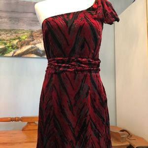 Silence + Noise One Shoulder Velvety Dress